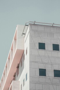 现代风格多层建筑外观