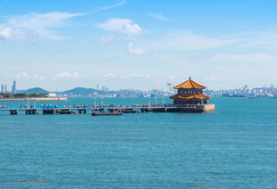 青岛栈桥海景风光