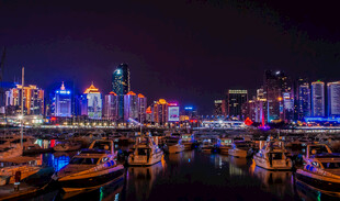 夜晚繁华海港城市夜景