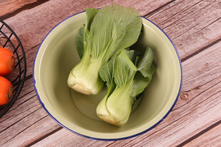 碗中鲜嫩小白菜