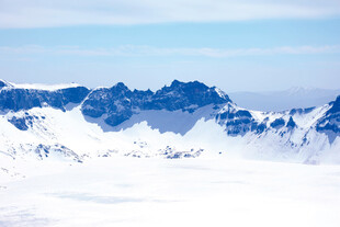 雪山壮丽景观