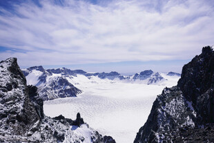 壮丽雪山景观