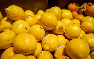 新鲜柠檬