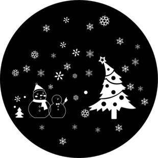 圣诞夜雪景中的可爱元素