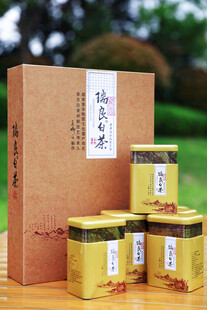 精美茶叶礼盒与罐装茶叶