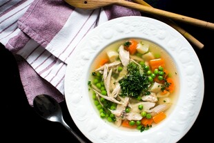 美味鸡肉蔬菜汤治愈时刻