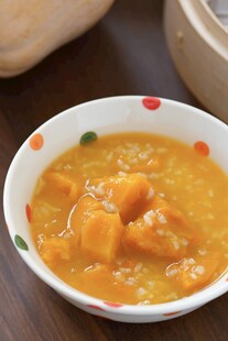 美味南瓜粥颜值与营养兼具