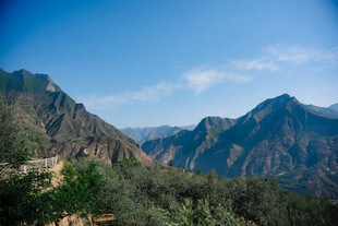 壮丽山景