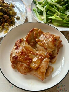 香煎鸡腿肉