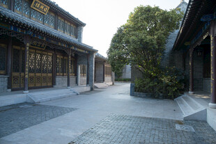 古巷悠悠尽显中式建筑韵味