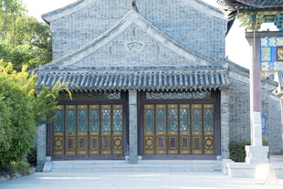中式传统建筑古朴门庭