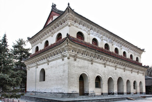 古典风格多层建筑景观