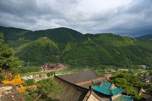 山间村落景致
