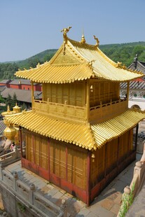 金色古建筑屋顶景观