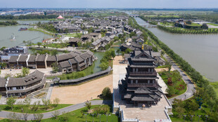 俯瞰古风建筑水乡景观