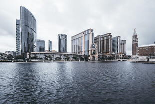 城市滨水天际线景观