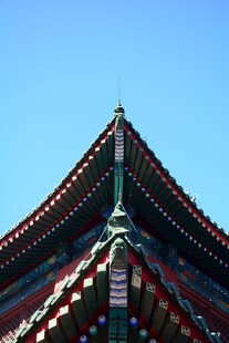 中式古建筑屋顶特写