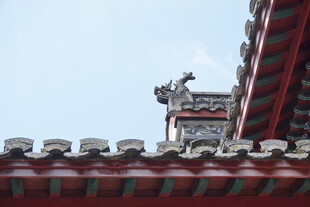 中式古建筑屋顶一角