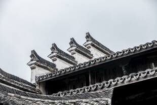 中式古建筑屋顶一角