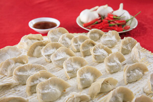 包饺子