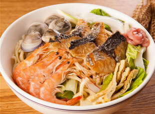 海鲜面美食图片