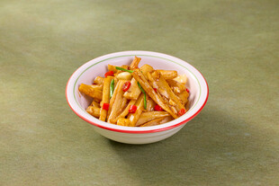 碗中美味蔬菜炒面