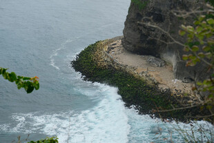 海边悬崖美景