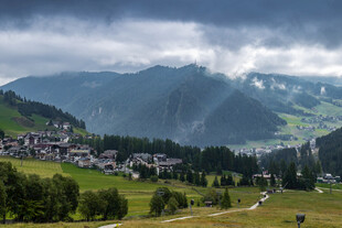 山间小镇美景