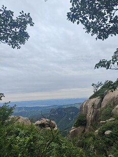 大山远眺美景图