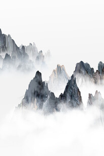 水墨云雾中的连绵山峦