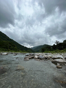 山间河流