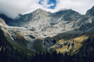 壮丽高山景观