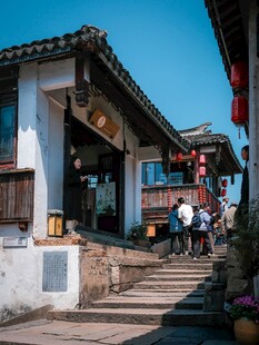 古色古香的中式传统街景