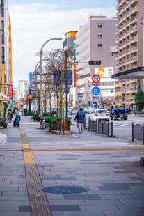 城市街道的日常景象