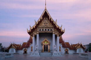 泰国寺庙黄昏美景