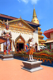 泰国寺庙精美建筑与雕像