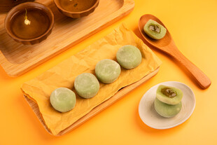 美味抹茶糕点传统点心展示