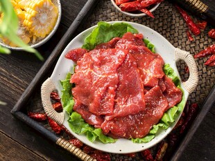 鲜嫩牛肉片诱人火锅食材