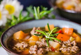 美味肉末蔬菜汤