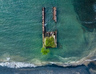 海上孤立建筑景观