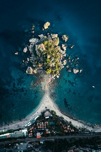 海岛海岸绝美空中俯瞰景