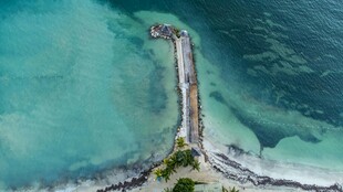 海上栈桥美景