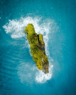 海中孤屿