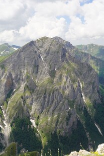 壮丽巍峨的高山景观