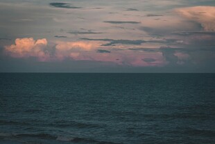海上晚霞美景