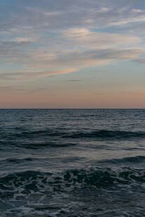 海边日落时分的壮阔海景