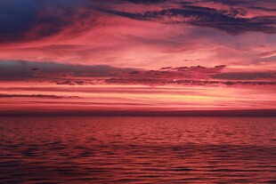 海上绝美日落晚霞景观