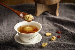 菊花入茶品味中式雅韵