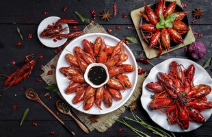 美味小龙虾盛宴摆拍