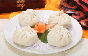 美味包子摆盘精致